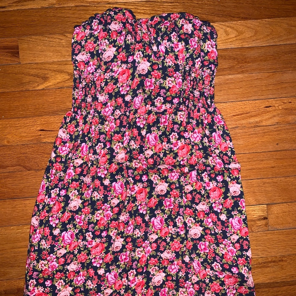 Mini floral strapless dress